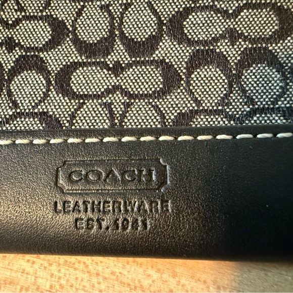 Coach Black and Cream Signature Wallet - Picture 2 of 5